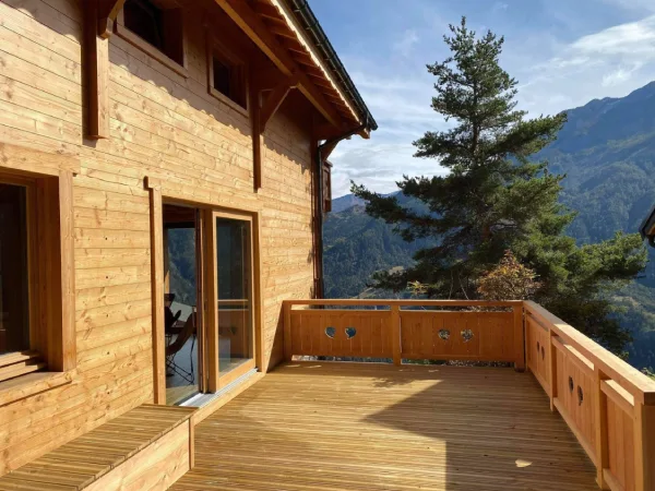 terrasse sud chalet la grotte de l’ours - Chalet luxe La grotte de l'ours